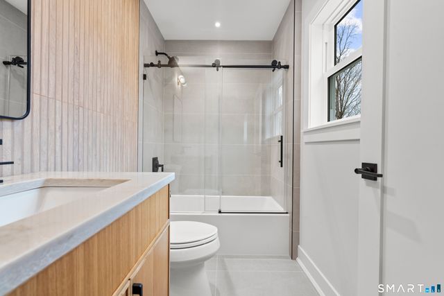 11 Laurel Hill Road, Branford, CT 06405