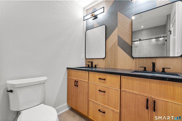 11 Laurel Hill Road, Branford, CT 06405