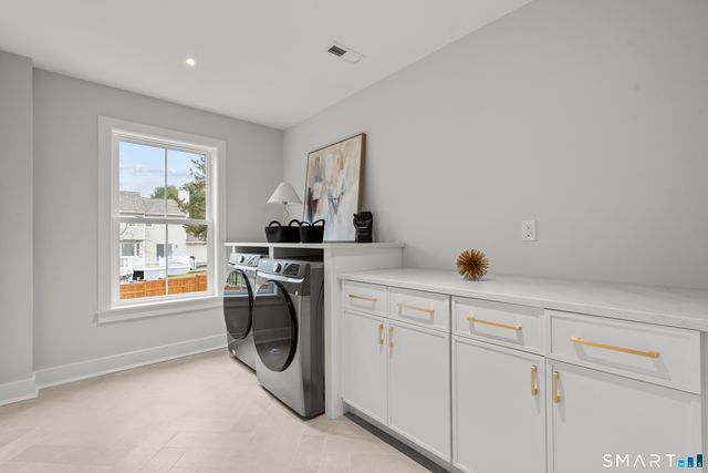 11 Laurel Hill Road, Branford, CT 06405