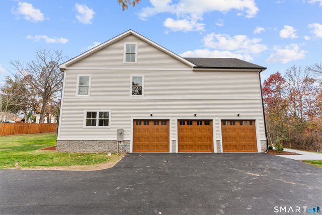 11 Laurel Hill Road, Branford, CT 06405