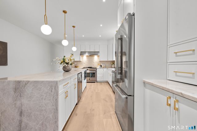 11 Laurel Hill Road, Branford, CT 06405