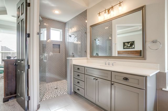 3009 Nob Hill Drive, Burleson, TX 76028