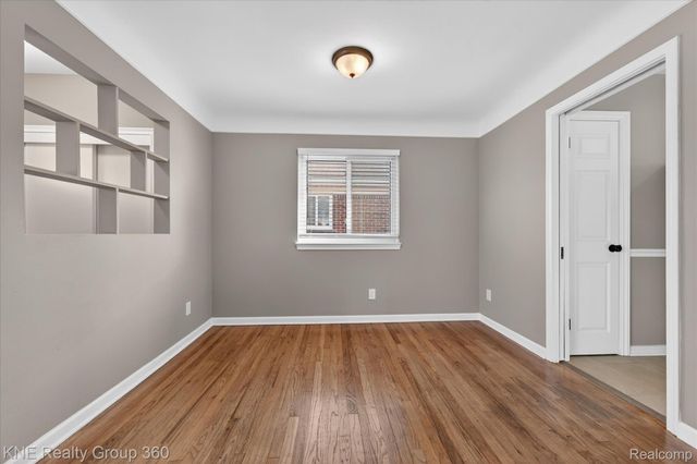 11214 Mae Avenue, Warren, MI 48089