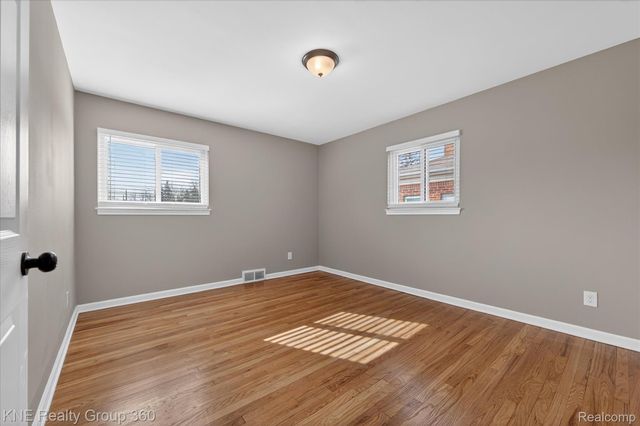 11214 Mae Avenue, Warren, MI 48089