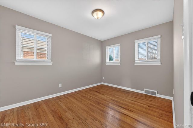 11214 Mae Avenue, Warren, MI 48089