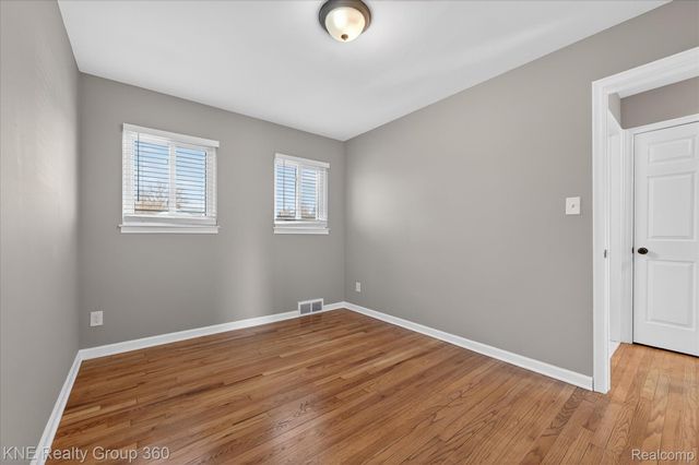 11214 Mae Avenue, Warren, MI 48089