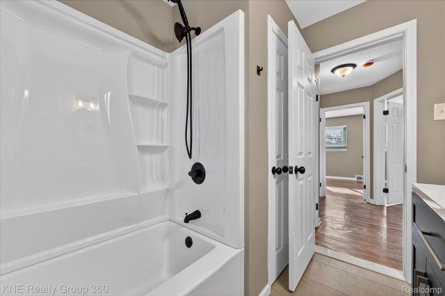 11214 Mae Avenue, Warren, MI 48089