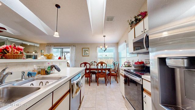 2818 MOORSFIELD Lane, Jacksonville, FL 32225