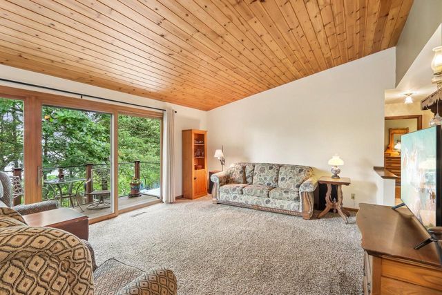 W322N6797 Wildwood Point ROAD, Hartland, WI 53029