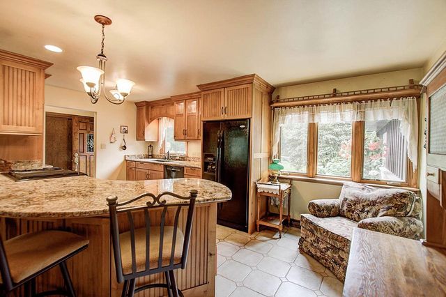 W322N6797 Wildwood Point ROAD, Hartland, WI 53029