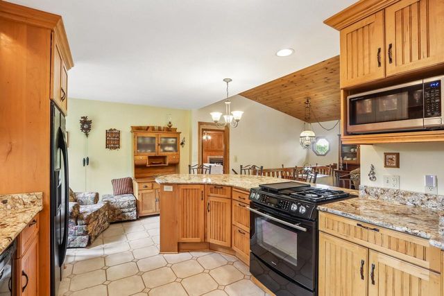 W322N6797 Wildwood Point ROAD, Hartland, WI 53029
