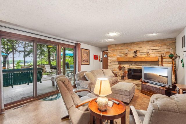 W322N6797 Wildwood Point ROAD, Hartland, WI 53029