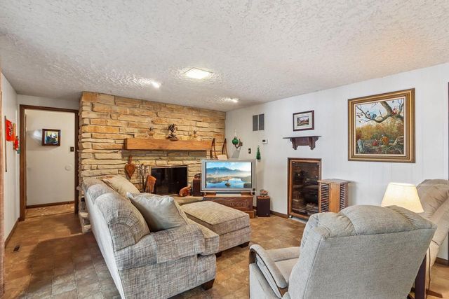 W322N6797 Wildwood Point ROAD, Hartland, WI 53029
