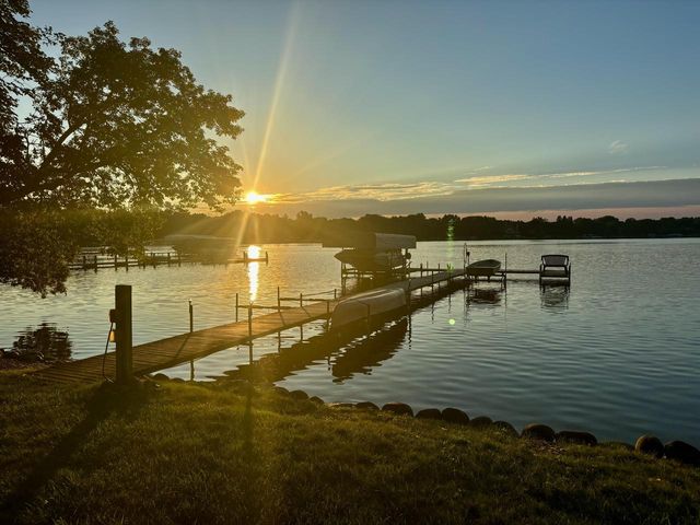 W322N6797 Wildwood Point ROAD, Hartland, WI 53029