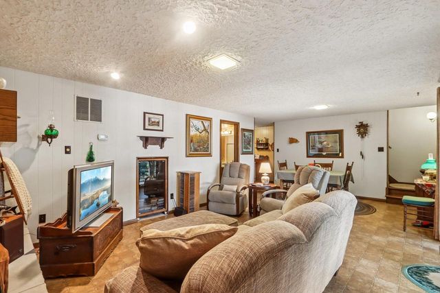 W322N6797 Wildwood Point ROAD, Hartland, WI 53029