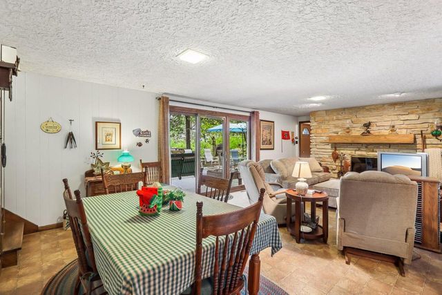 W322N6797 Wildwood Point ROAD, Hartland, WI 53029