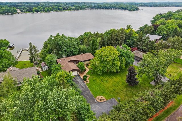 W322N6797 Wildwood Point ROAD, Hartland, WI 53029
