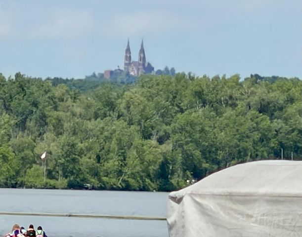 W322N6797 Wildwood Point ROAD, Hartland, WI 53029