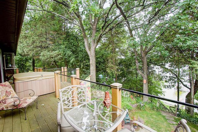 W322N6797 Wildwood Point ROAD, Hartland, WI 53029