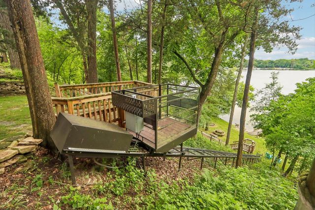 W322N6797 Wildwood Point ROAD, Hartland, WI 53029