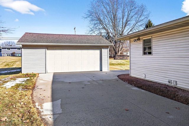 1069 MARTIN AVENUE, Fond Du Lac, WI 54935