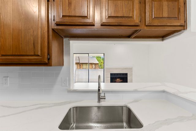 1204 Harwell Drive 2126, Arlington, TX 76011