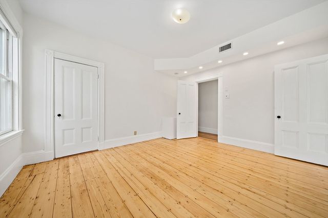 98 Boylston St 2, Brookline, MA 02445