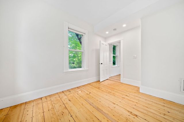 98 Boylston St 2, Brookline, MA 02445