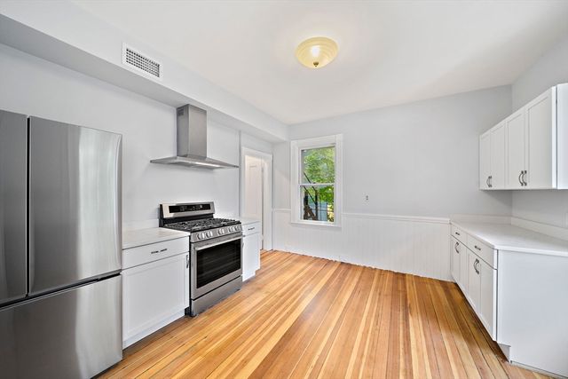 98 Boylston St 2, Brookline, MA 02445
