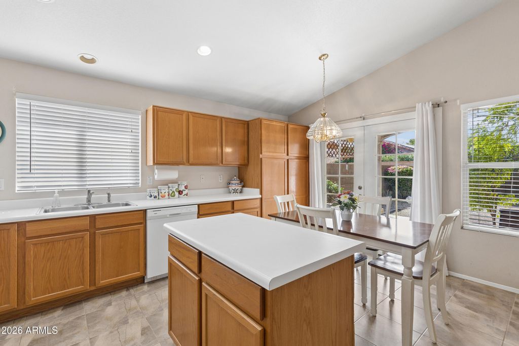 4163 W COLUMBINE Drive, Phoenix, AZ 85029 — photo 2