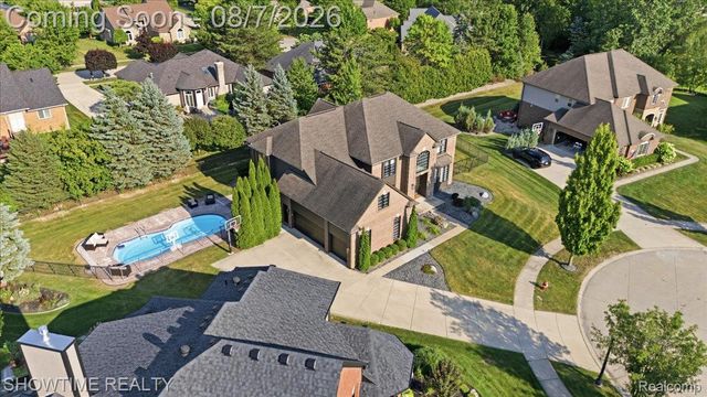 56440 Ashbrooke Drive E, Shelby Charter Township, MI 48316