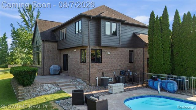 56440 Ashbrooke Drive E, Shelby Charter Township, MI 48316