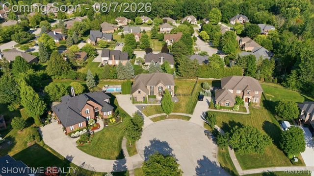 56440 Ashbrooke Drive E, Shelby Charter Township, MI 48316