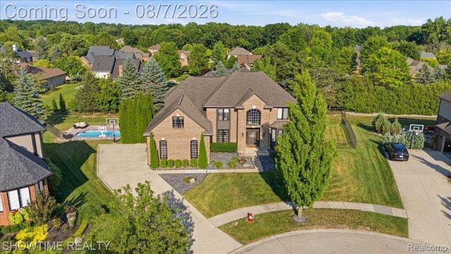 56440 Ashbrooke Drive E, Shelby Charter Township, MI 48316