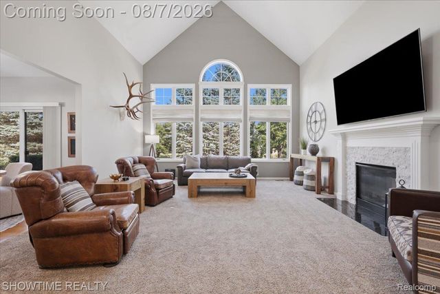 56440 Ashbrooke Drive E, Shelby Charter Township, MI 48316