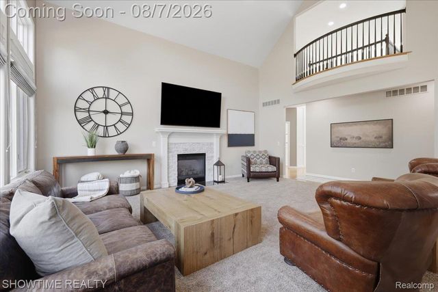 56440 Ashbrooke Drive E, Shelby Charter Township, MI 48316