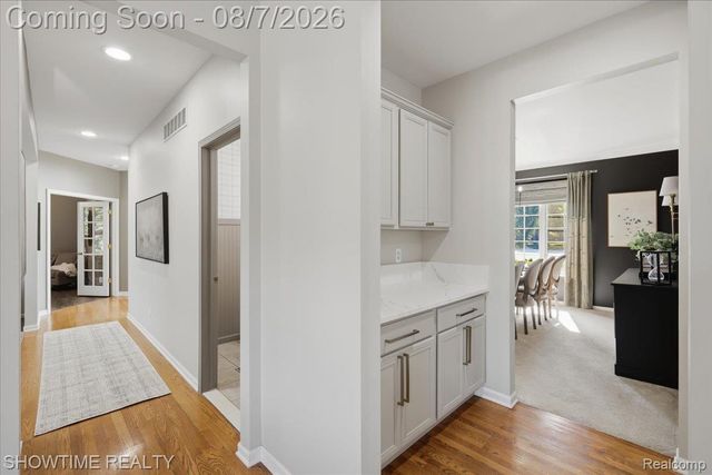 56440 Ashbrooke Drive E, Shelby Charter Township, MI 48316