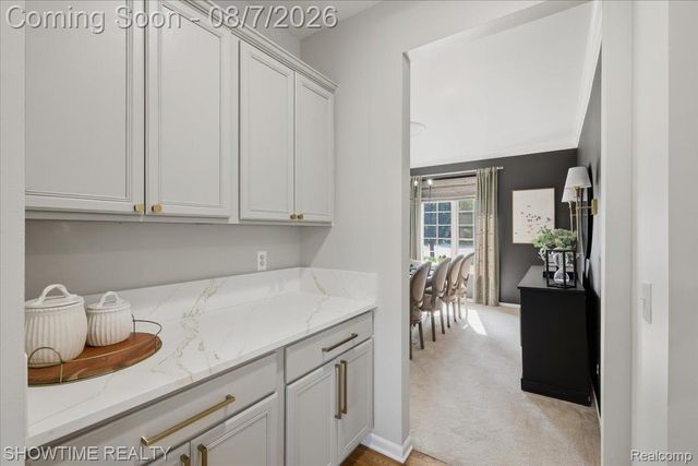56440 Ashbrooke Drive E, Shelby Charter Township, MI 48316