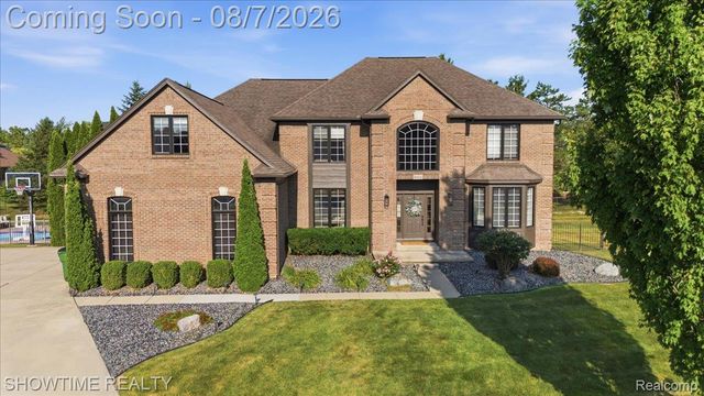 56440 Ashbrooke Drive E, Shelby Charter Township, MI 48316