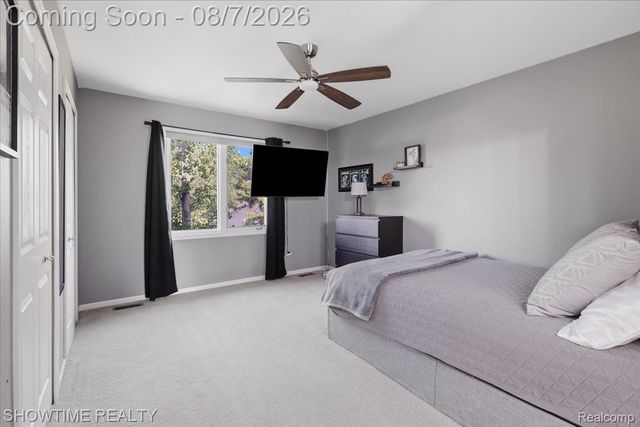 56440 Ashbrooke Drive E, Shelby Charter Township, MI 48316