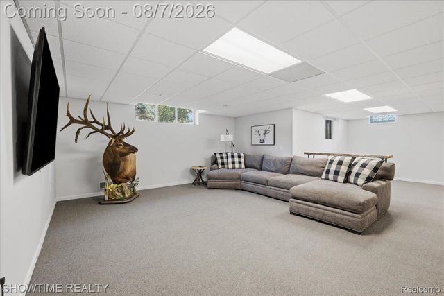 56440 Ashbrooke Drive E, Shelby Charter Township, MI 48316