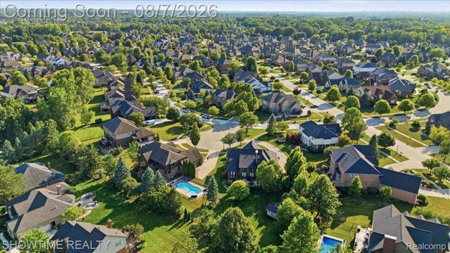 56440 Ashbrooke Drive E, Shelby Charter Township, MI 48316