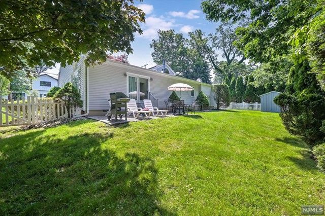 1 Van Horn Street, Demarest, NJ 07627
