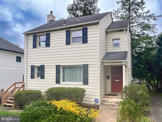 220 W GREENWAY BLVD, Falls Church, VA 22046