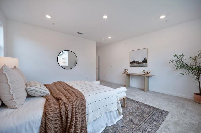 8183 Lavigne Cir, Elk Grove, CA 95757