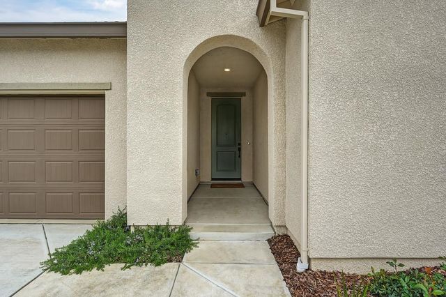 8183 Lavigne Cir, Elk Grove, CA 95757