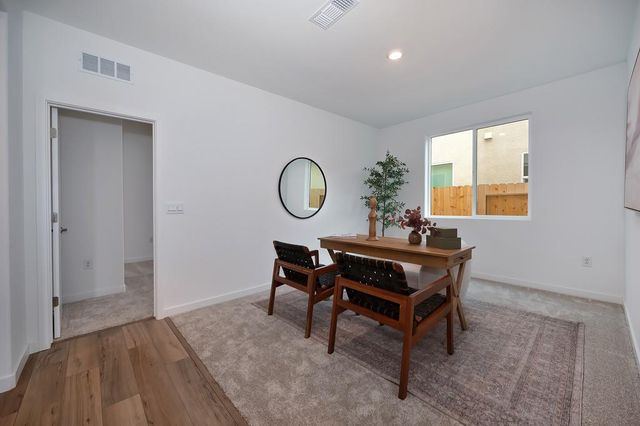 8183 Lavigne Cir, Elk Grove, CA 95757