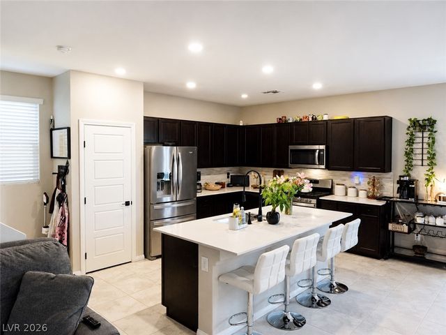 6968 Wildhorse Creek Street, North Las Vegas, NV 89086