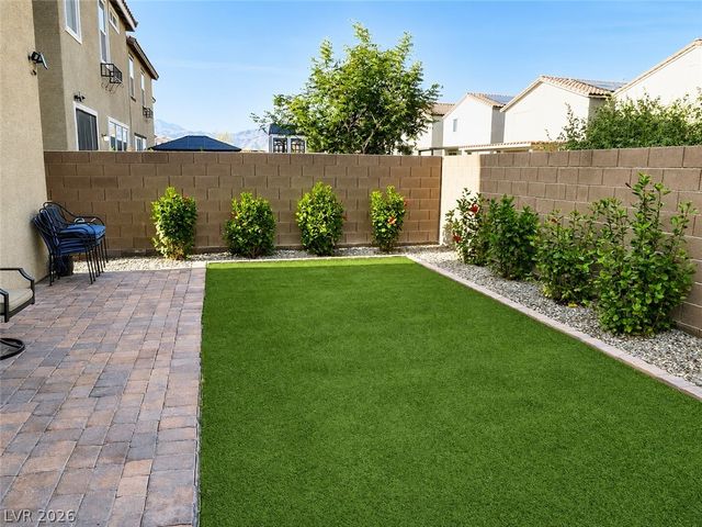 6968 Wildhorse Creek Street, North Las Vegas, NV 89086