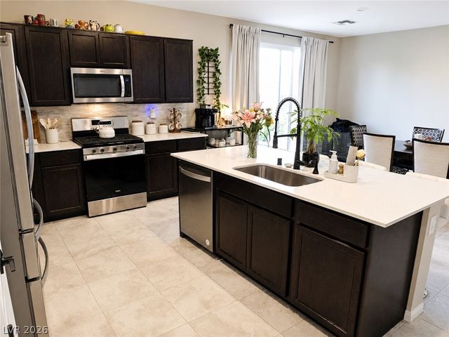 6968 Wildhorse Creek Street, North Las Vegas, NV 89086